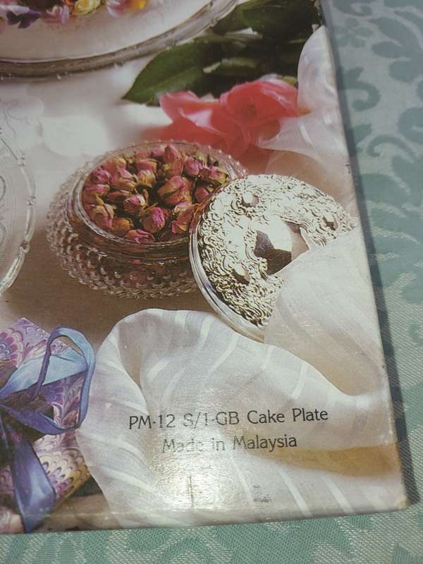 A BEAUTIFULL ESSENTIALS CAKE PLATE MADE IN MALAYSIA