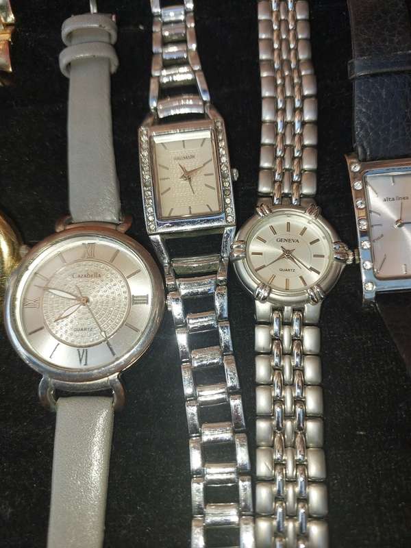 A BULK JOBLOT USED FASHION WATCHES
