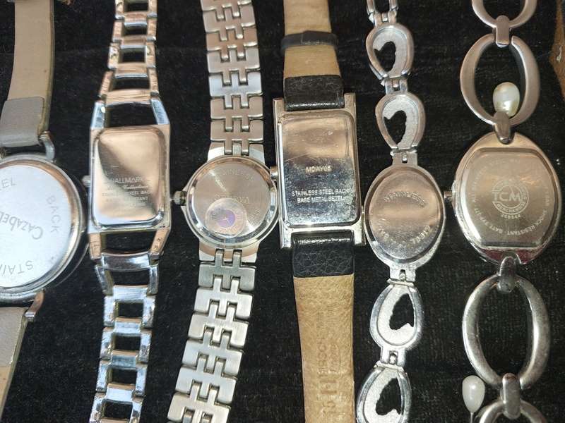 A BULK JOBLOT USED FASHION WATCHES