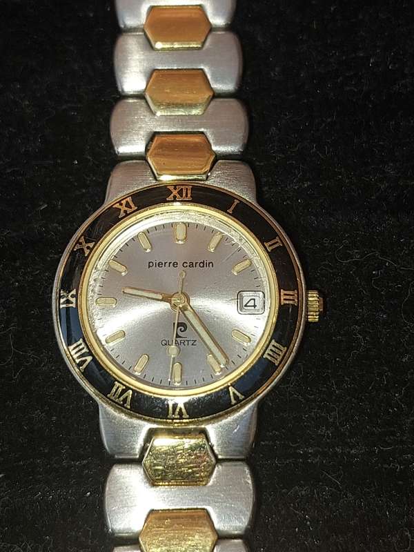 TWO VINTAGE FAMOUS BRANDS WOMEN WATCHES