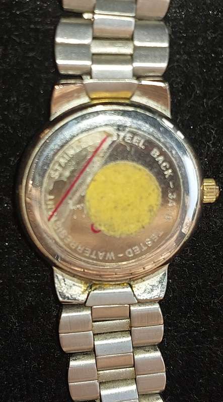 TWO VINTAGE FAMOUS BRANDS WOMEN WATCHES