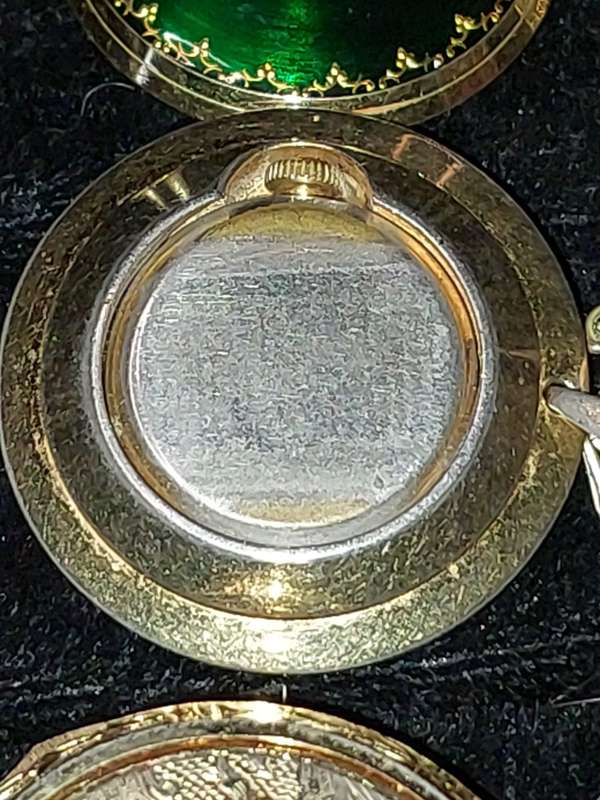 A COLLECTION OF ANTIQUE PENDANT AND QUARTZ POCKET WATCHES