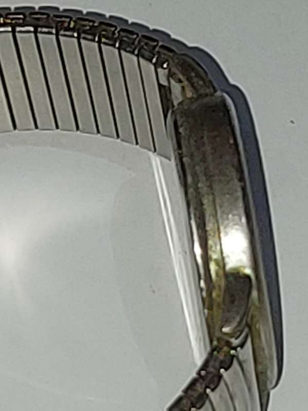 AN OSIROCK QUARTZ WRIST WATCH