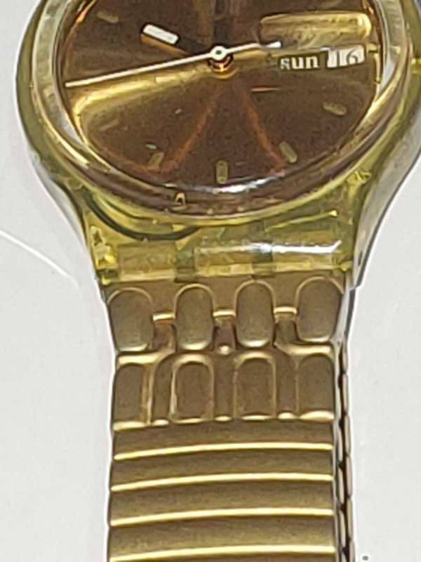 A VINTAGE SWATCH DATE GOLDPLATED 9003