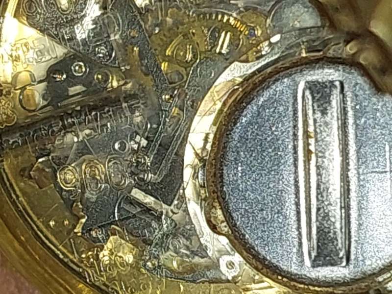 A VINTAGE SWATCH DATE GOLDPLATED 9003