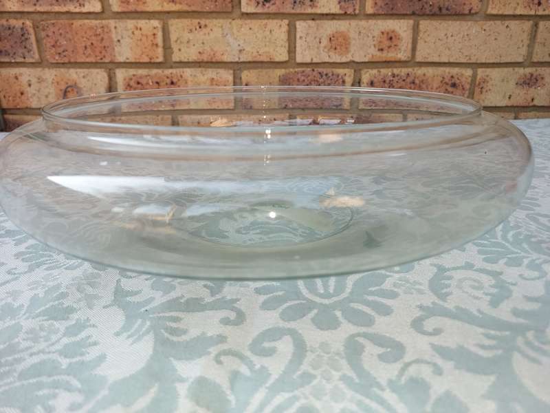 A GLASS FRUIT BOWL