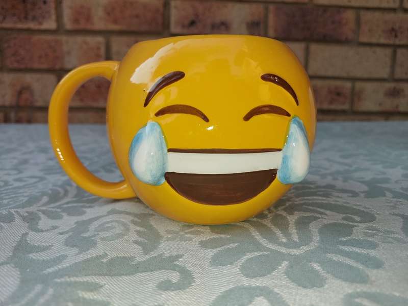 A COLLECTION OF KITCHENALIA AND NOVELTY UTENSILS SOLD AS IS