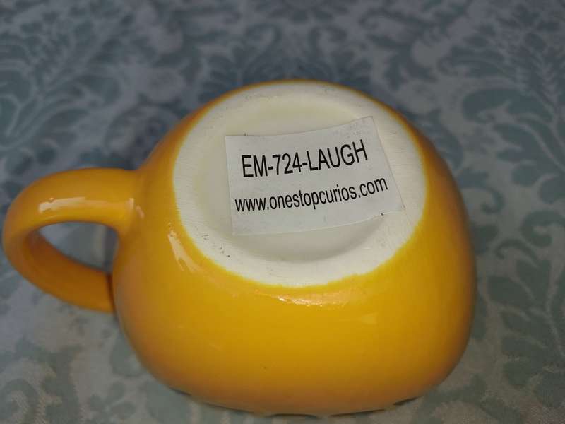A COLLECTION OF KITCHENALIA AND NOVELTY UTENSILS SOLD AS IS