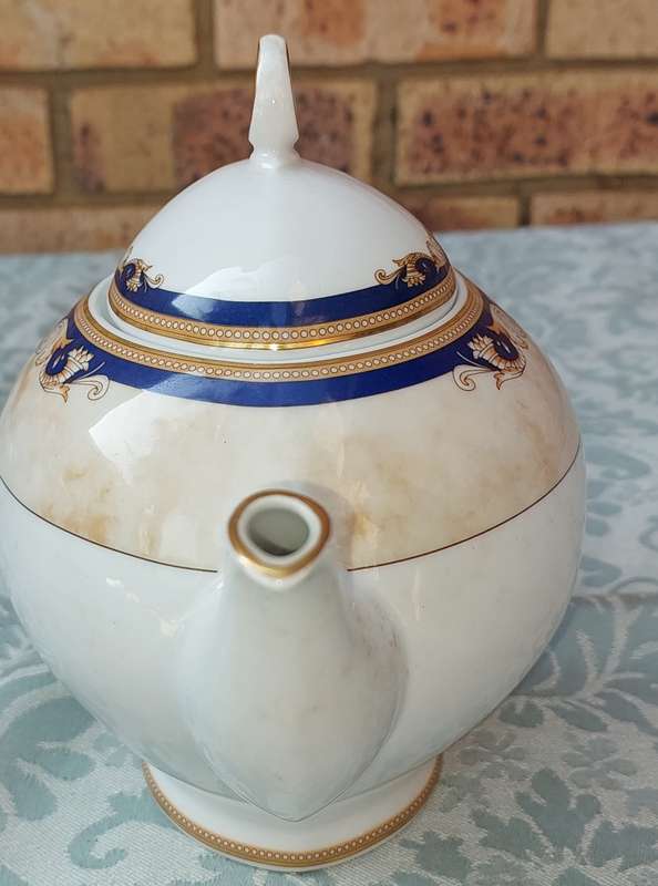 A VINTAGE ESCHENBACH  PORZELLAN GERMANY TEA JUG