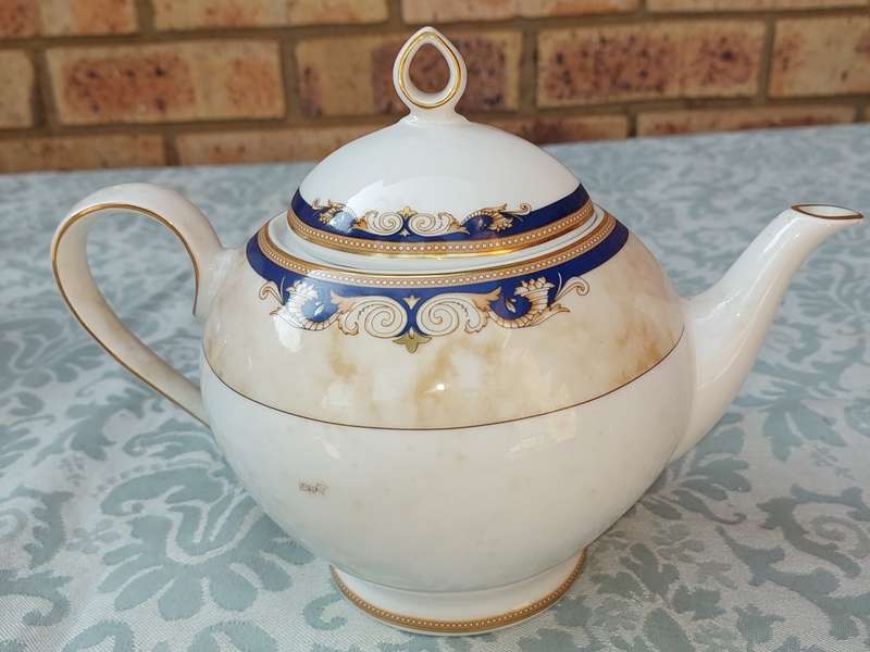 A VINTAGE ESCHENBACH  PORZELLAN GERMANY TEA JUG