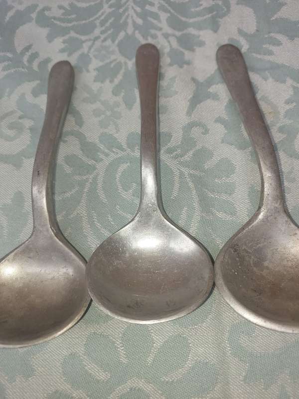 SIX VINTAGE ART DECOR ALUMINUM ALLOY CUTTLERY