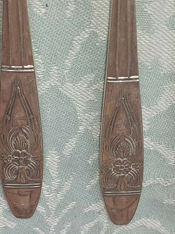 A VINTAGE SET OF SIX FORKS EPNS A1