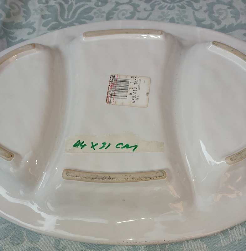 AN OVAL DIVIDED DISH PORCELAIN CERAMIC
