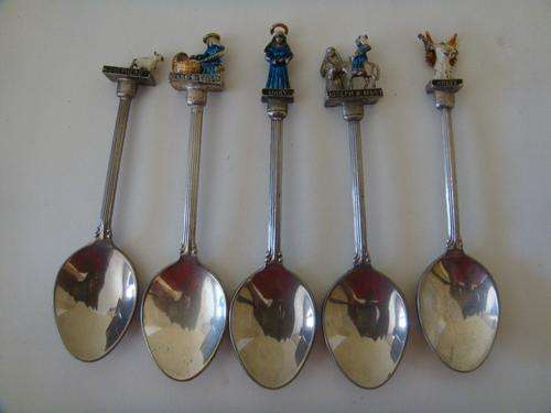5  X NATIVITY TEASPOONS