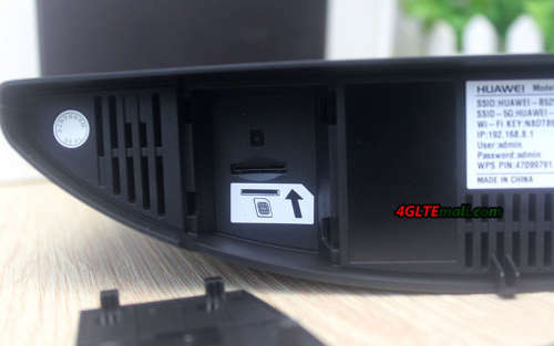 Huawei B525 4G/LTE WiFi Router - BLACK - Immaculate Condition