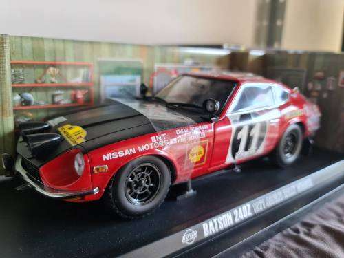 Kyosho 1/18 1971 Datsun 240Z Safari Rally