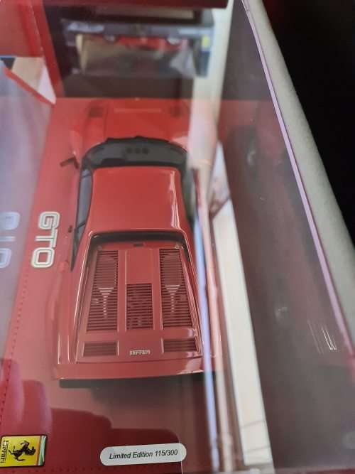 P18112V BBR FERRARI 288 GTO RED 1:18