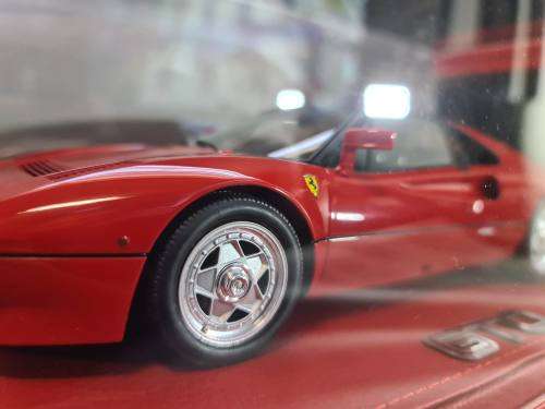 P18112V BBR FERRARI 288 GTO RED 1:18