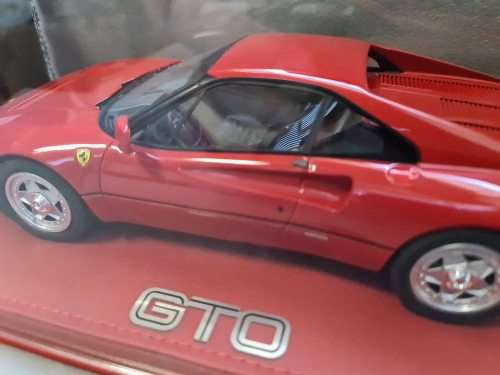 P18112V BBR FERRARI 288 GTO RED 1:18