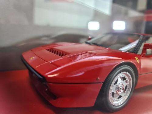 P18112V BBR FERRARI 288 GTO RED 1:18