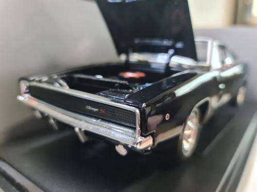 ERTL American Muscle `BULLITT` 1968 Dodge Charger 1/18 Diecast Metal Black model Car