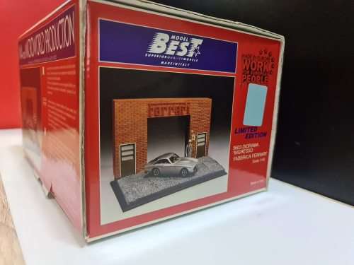 BEST-MODEL - FERRARI - FERRARI 250 GTL - INGRESSO FABBRICA FERRARI MARANELLO - WITH FIGURE