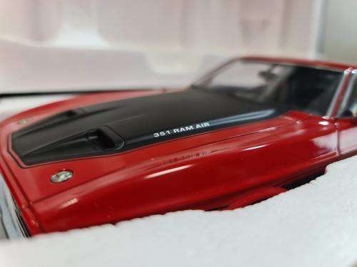 1971 Ford Mustang Mach I Fastback  AUTOart 1/18 Scale DieCast