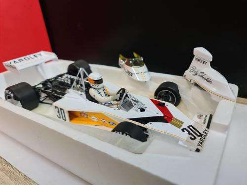 MINICHAMPS - McLAREN - F1 FORD M23 N 30 GP BRITISH 1973 J.SCHECKTER