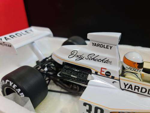 MINICHAMPS - McLAREN - F1 FORD M23 N 30 GP BRITISH 1973 J.SCHECKTER