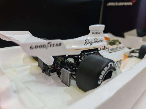 MINICHAMPS - McLAREN - F1 FORD M23 N 30 GP BRITISH 1973 J.SCHECKTER