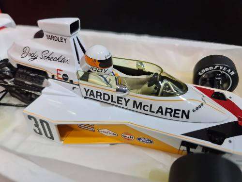 MINICHAMPS - McLAREN - F1 FORD M23 N 30 GP BRITISH 1973 J.SCHECKTER