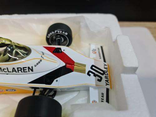 MINICHAMPS - McLAREN - F1 FORD M23 N 30 GP BRITISH 1973 J.SCHECKTER