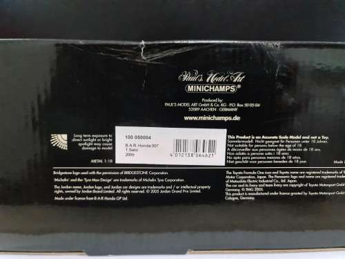 Minichamps 1:18th scale B-A-R Honda Takuma Sato 2005 prt 100 050004