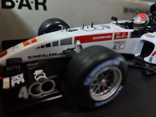 Minichamps 1:18th scale B-A-R Honda Takuma Sato 2005 prt 100 050004