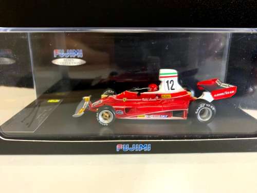 TRUESCALE Fujimi - FERRARI - F1 312T N 12 GP US EAST N.LAUDA 1975 WORLD CHAMPION