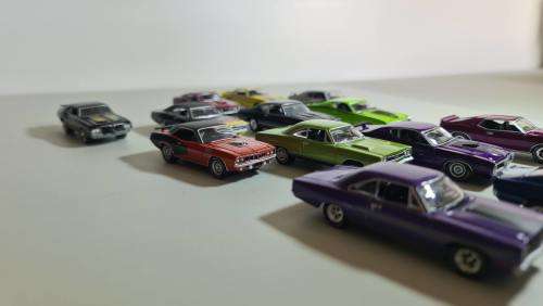15 Greenlight muscle cars