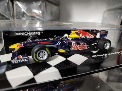 S. Vettel Red Bull racing Renault RB 7 2011