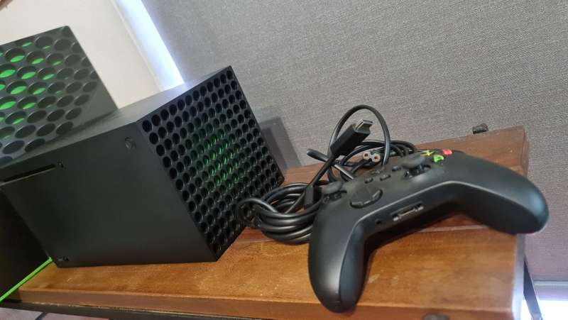 XBOX Series X - with controller and original box