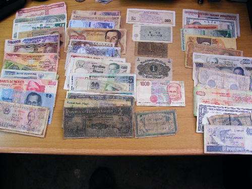 HUGE INTERNATIONAL NOTE AUCTION.68 NOTES FROM ALL OVER THE WORLD @CRAZY R1 START