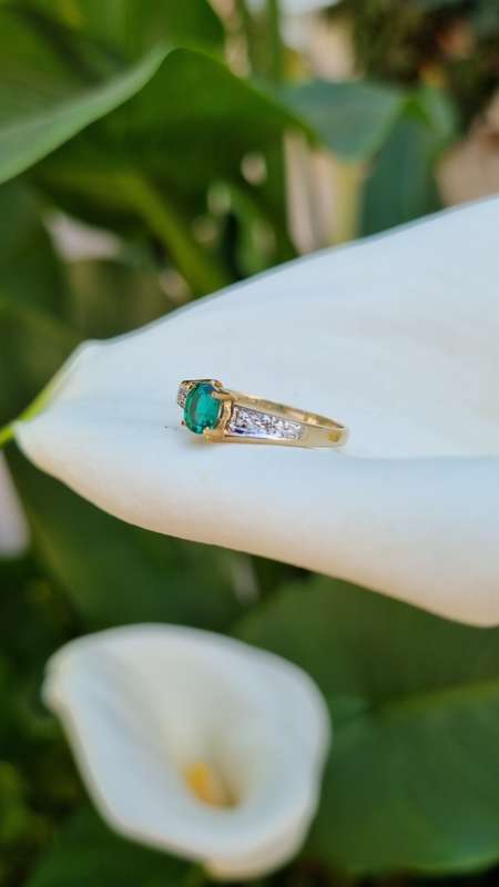 9ct Gold Lab Emerald Ring