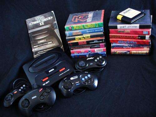 Sega MegaDrive II - 4 controllers, 13 Catridges & Pro Action Replay 2 (100% WORKING)