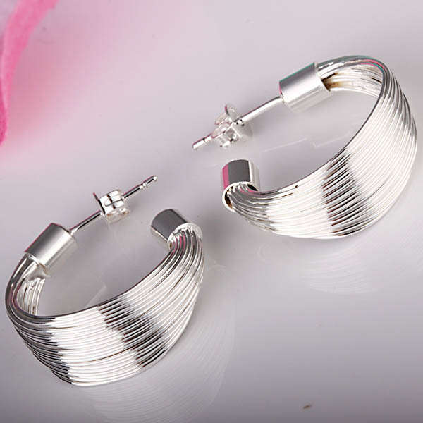 LOOK AT THIS EARRINGS!!!! STERLING SILVER 925 STAMPED HOOP EARRINGS .... NEVER BEFORE!