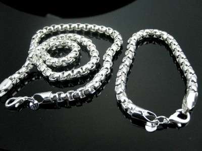 CLASSIC NECKLACE AND BRACELET SET *** THIS IS A BEAUTIFUL CLASSIC STYLE SET *** MUST BID!!!