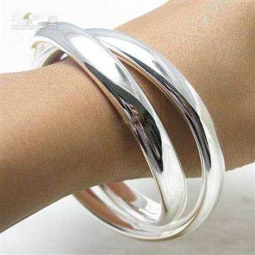 WEEKEND'S SPECIAL! ABSOLUTELY BEAUTIFUL SILVER BANGLES SET OF 2.... NEVER BEFORE!