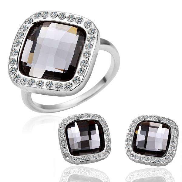 BEST OFFER!!!!- THIS IS THE MOST BEAUTIFUL RING AND EARRINGS... A MUST! LOOK AT THIS SET!!!!