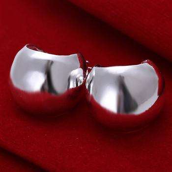 LATE ENTRY... PLEASE LOOK!! SET OF SILVER EARRINGS STAMPED 925 - NEVER BEFORE FOR R1-00!!!!