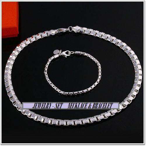 SET ! ABSOLUTELY BEAUTIFUL SILVER - NECKLACE WITH BRACELET- SET STAMPED 925 - MUST BID!