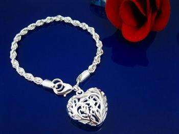 OPEN AND LOOK! ! LINK SILVER BRACELET STAMPED 925. BEAUTIFUL! NEVER BEFORE FOR R1-00!!!!