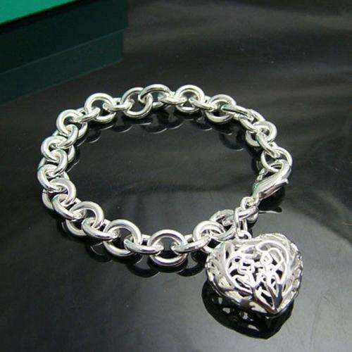 NEW! SILVER BRACELET STAMPED 925. BEAUTIFUL! NEVER BEFORE FOR R1-00!!!!