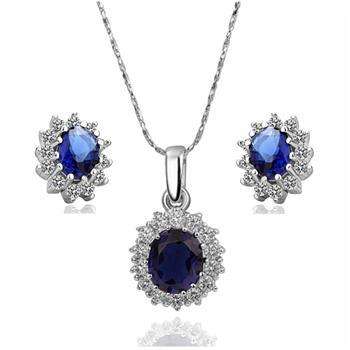 SET! NECKLACE + EARRINGS, IMPRESSIVE SWAROVSKI ELEMENTS, STUNNING. FIRST TIME ON R1 AUCTION!